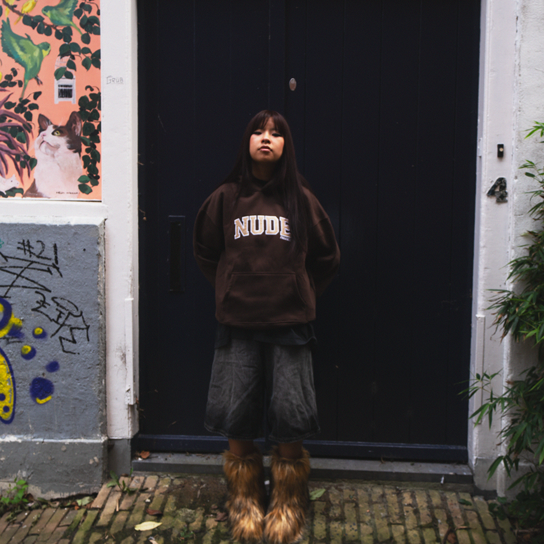 HOODIE & SWEATSHIRT