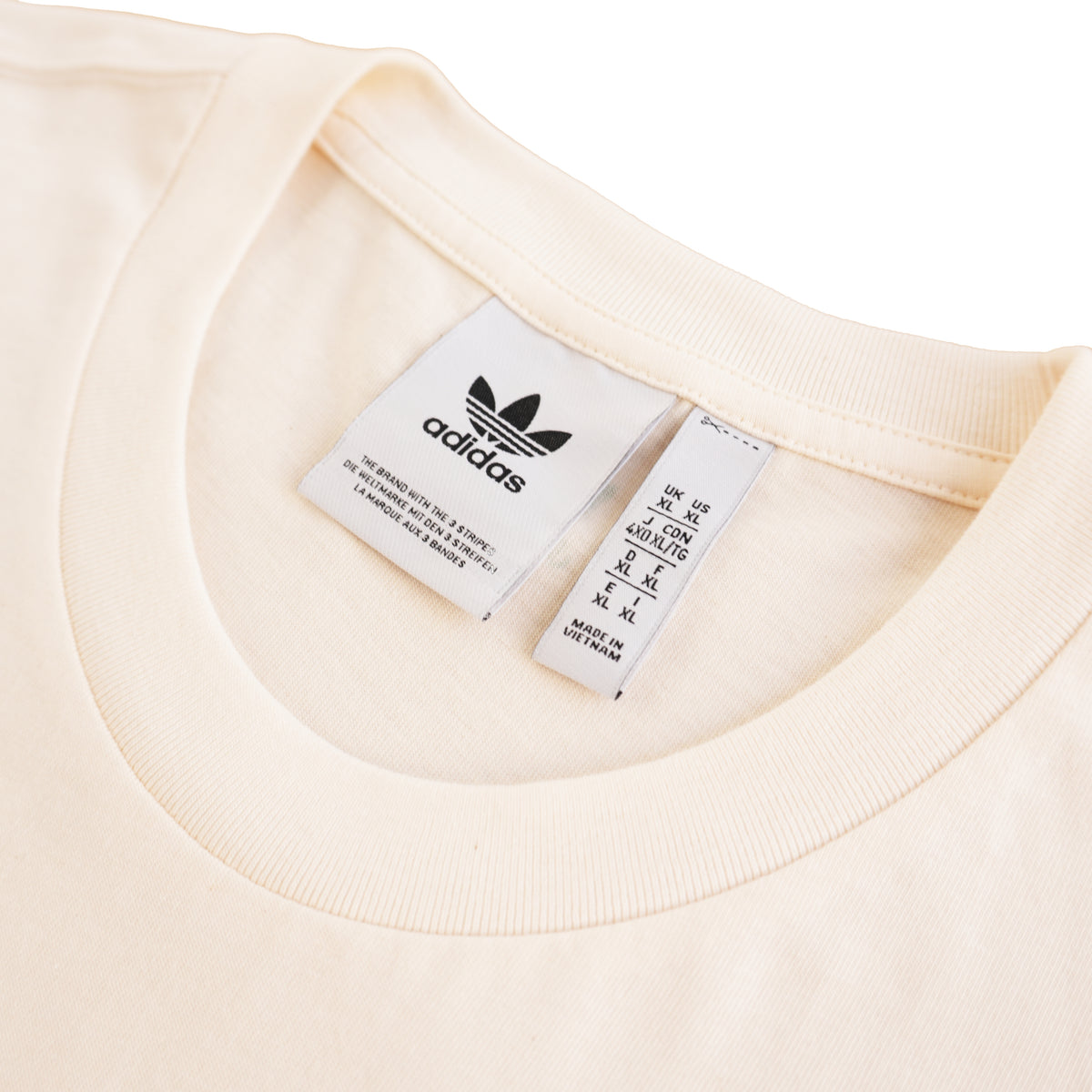ADIDAS ORIGINALS STAN SMITH GRAPHIC T-SHIRT – CREAM