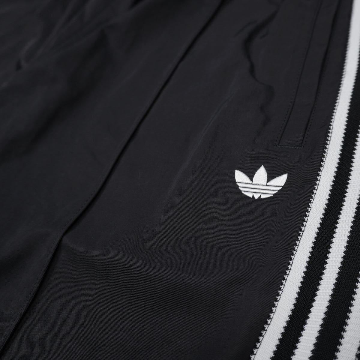 ADIDAS ORIGINALS BRITCORE TRACK PANTS – BLACK
