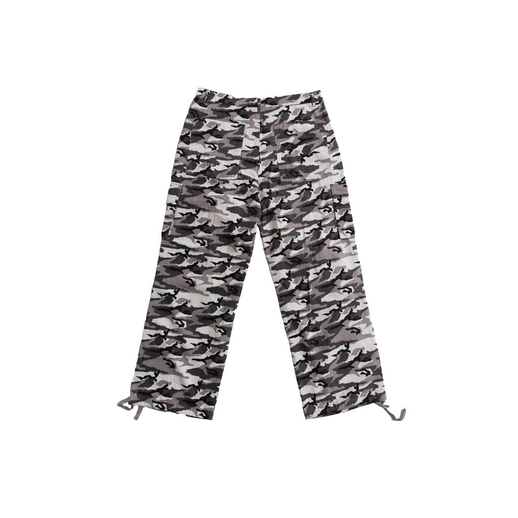 KARL KANI SPORT CAMO CARGO PANTS – GREY