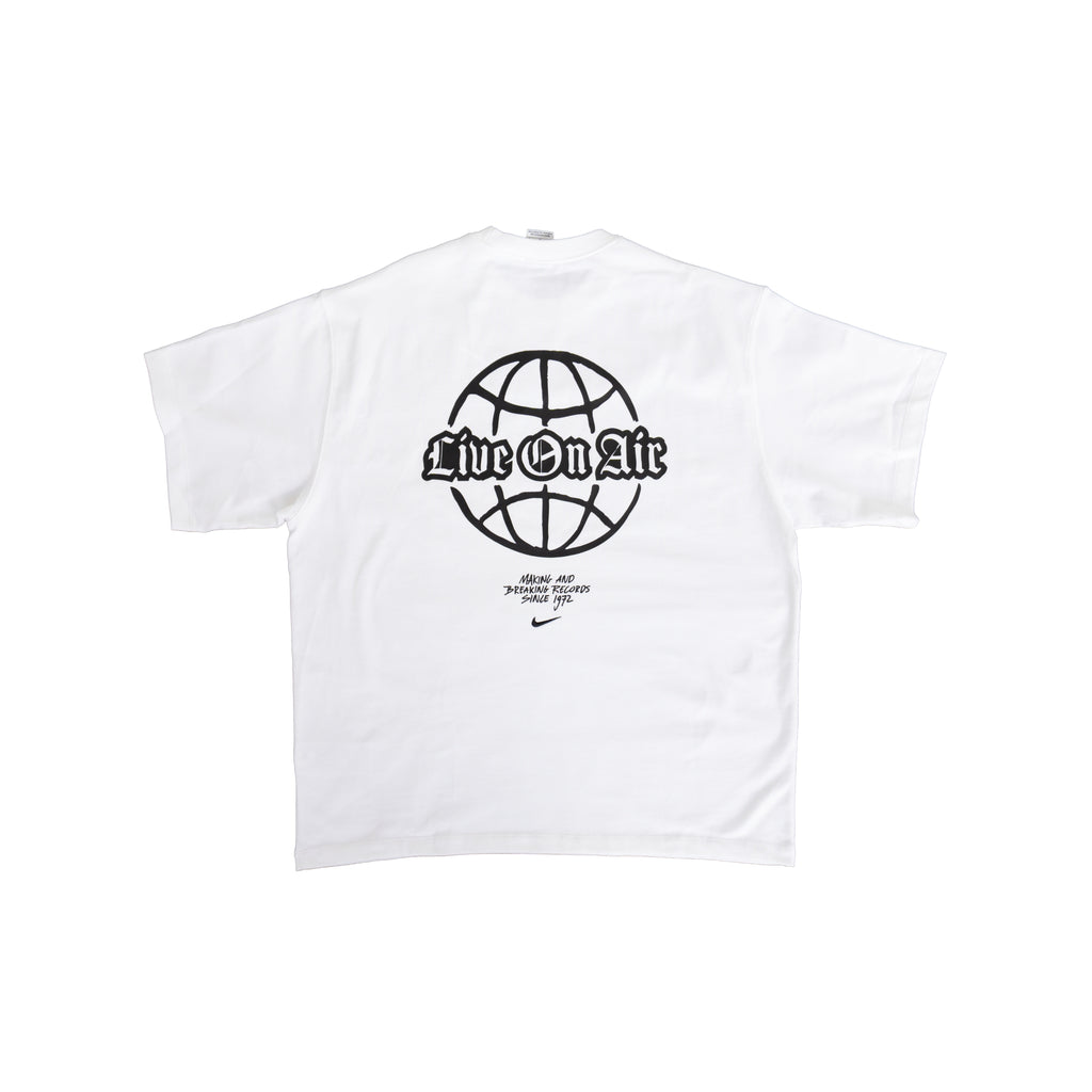NIKE LIVE ON AIR GRAPHIC T-SHIRT – WHITE