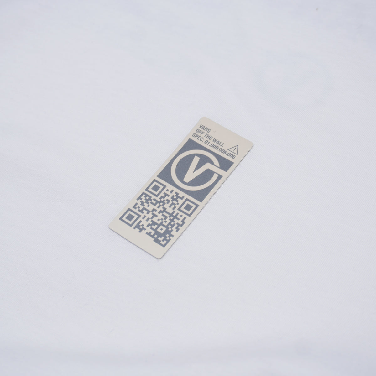 VANS MILITARY SPEC LONG SLEEVE T-SHIRT – WHITE